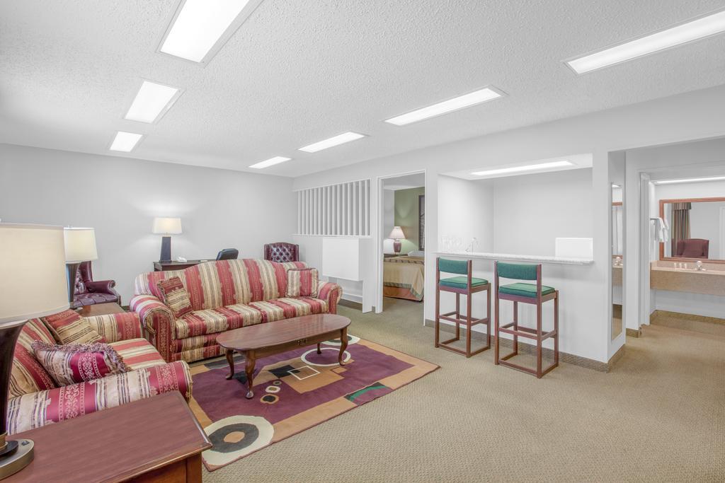 Super 8 By Wyndham New Iberia Motel Kültér fotó